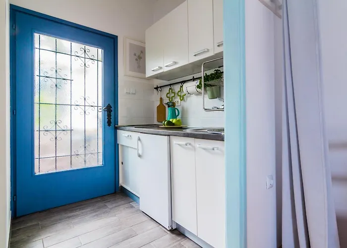 Lägenhet Garden Near The With Free Parking Pjescana Uvala