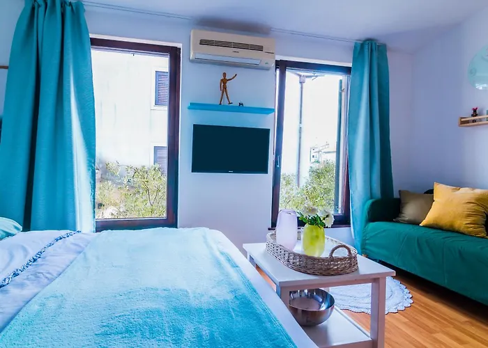 Garden Near The With Free Parking *